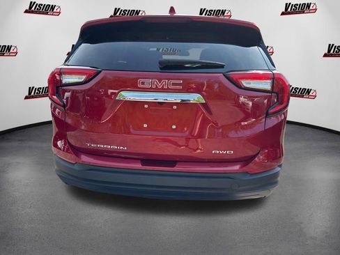 Used 2024 GMC Terrain SLE AWD/4WD image 6