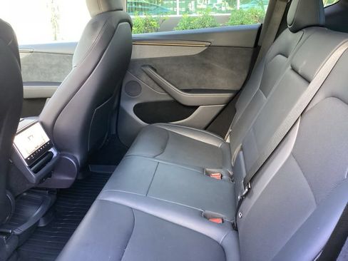 Used 2026 Tesla Model Y AWD image 6