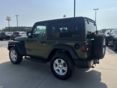Used 2021 Jeep Wrangler Sport AWD/4WD image 5