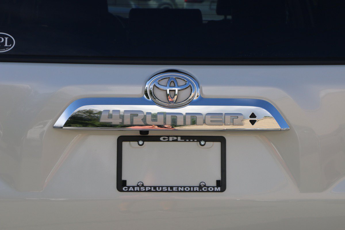 Used 2023 Toyota 4Runner Limited AWD/4WD image 5