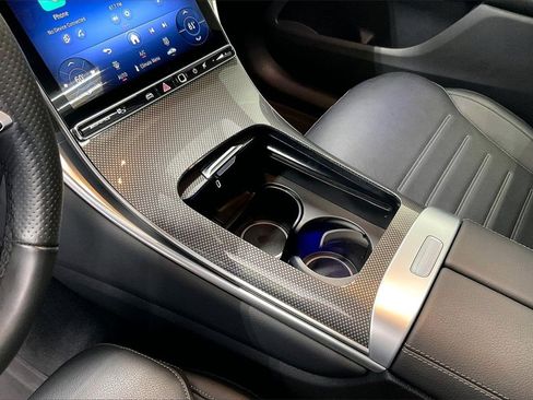 Used 2025 Mercedes-Benz GLC 43 AMG 4MATIC image 16