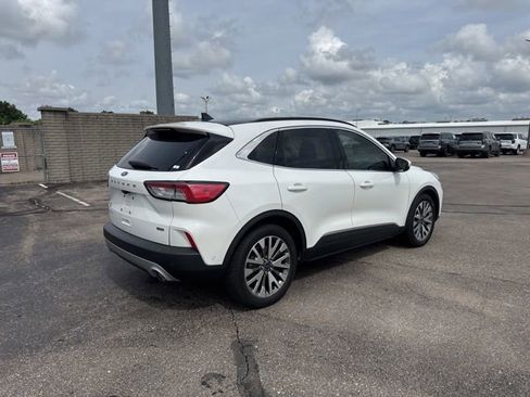 Used 2020 Ford Escape Titanium w/ Titanium Premium Package 2.0 FWD image 7