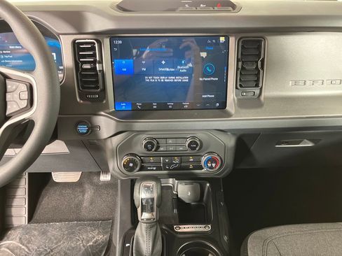 New 2025 Ford Bronco 4-Door image 27