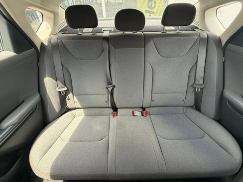 Used 2025 Kia K4 FWD image 36