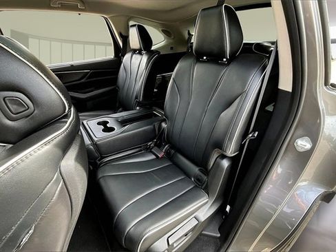 Used 2023 Acura MDX SH-AWD w/ Advance Package image 21