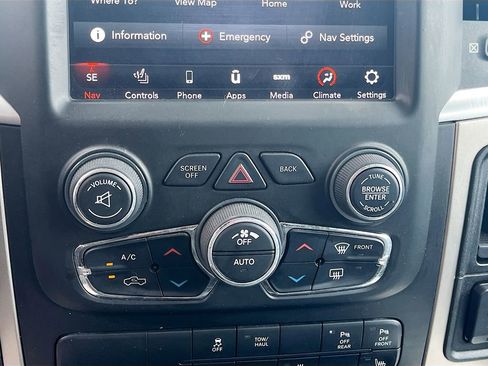 Used 2018 RAM 1500 Big Horn AWD/4WD image 16
