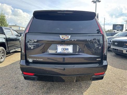 Used 2023 Cadillac Escalade Sport w/ Touring Package image 8