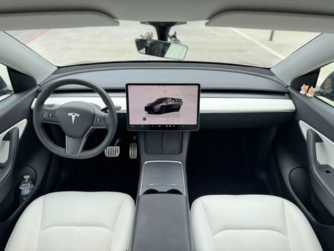 Used 2022 Tesla Model Y Performance AWD/4WD image 5