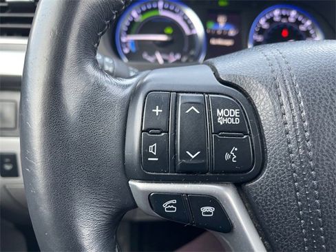 Used 2015 Toyota Highlander Limited image 27