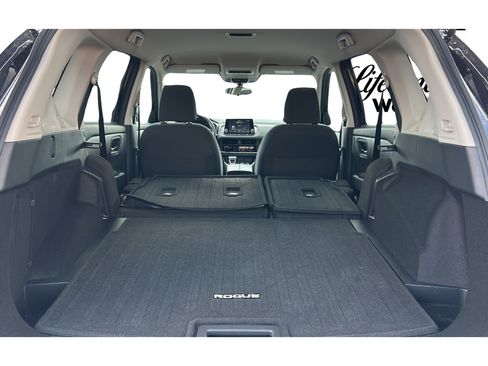 Used 2026 Nissan Rogue S FWD image 30