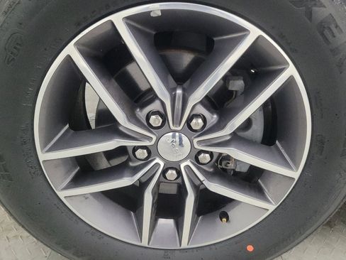 Used 2018 Jeep Grand Cherokee Limited image 31