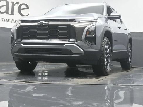 New 2026 Chevrolet Equinox ACTIV w/ Convenience Package III FWD image 4