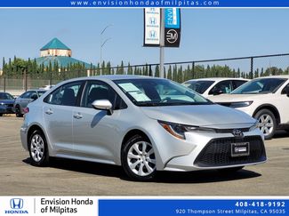 Used 2022 Toyota Corolla LE image 1