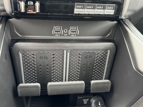 New 2026 RAM 2500 Laramie AWD/4WD image 15