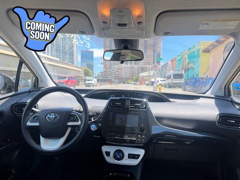 Used 2018 Toyota Prius Four FWD image 17