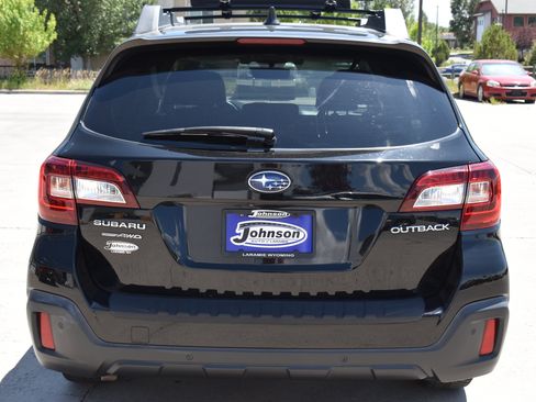 Used 2018 Subaru Outback 2.5i Limited AWD/4WD image 6