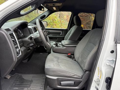 Used 2022 RAM 1500 Classic Warlock w/ Electronics Group image 12