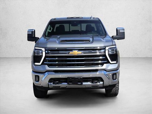 Used 2024 Chevrolet Silverado 2500 LTZ w/ LTZ Convenience Package AWD/4WD image 2
