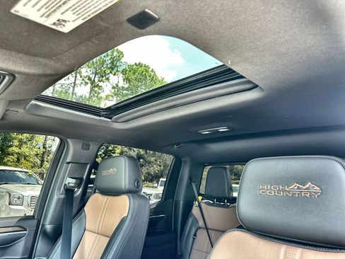 Certified 2025 Chevrolet Silverado 1500 High Country AWD/4WD image 19