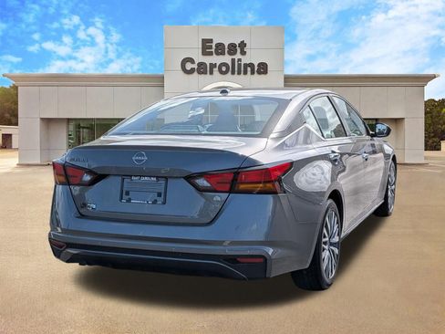 Used 2025 Nissan Altima 2.5 SV image 3