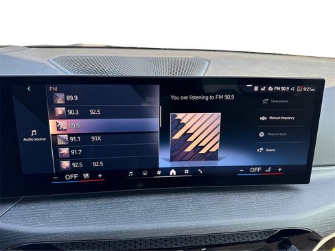 New 2025 BMW 330i Sedan w/ Premium Package image 21