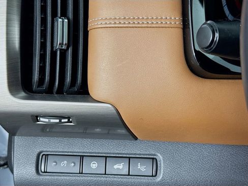 Used 2022 Nissan Pathfinder Platinum w/ Lighting Package (N93) image 14