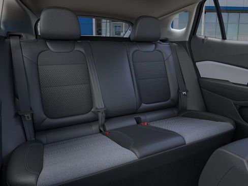 New 2025 Chevrolet Trax LT w/ Driver Confidence Package image 17