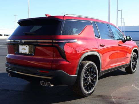 New 2026 Chevrolet Traverse LT image 8