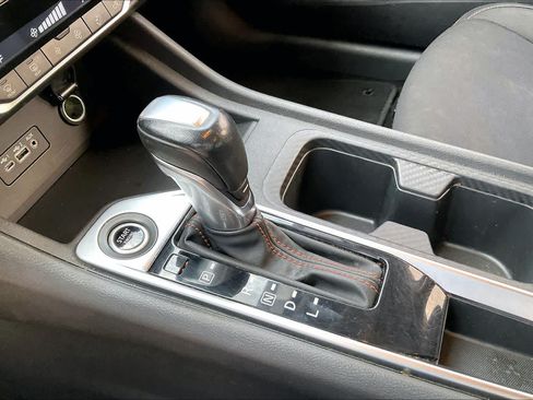 Used 2023 Nissan Sentra SR FWD image 15