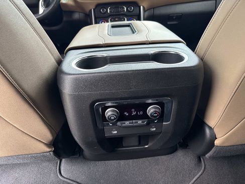 Used 2023 Chevrolet Tahoe Premier RWD image 19