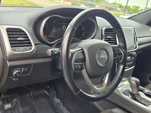 Used 2021 Jeep Grand Cherokee Laredo X AWD/4WD image 24