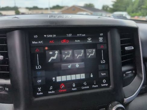 Used 2020 RAM 1500 Big Horn AWD/4WD image 33
