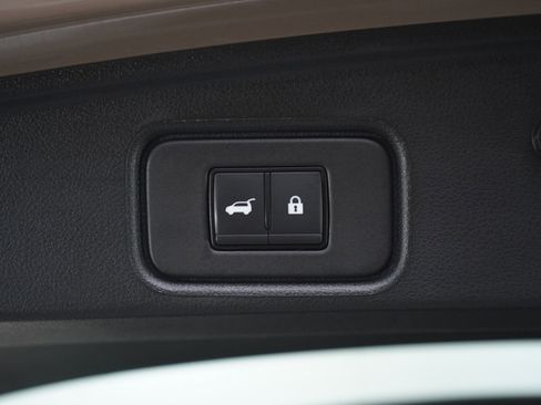 Used 2023 Nissan Pathfinder Platinum w/ Lighting Package (N93) AWD/4WD image 17