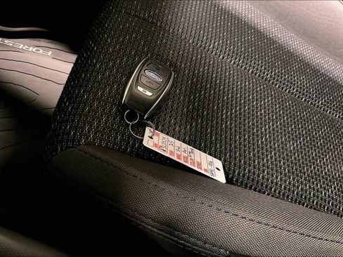 Used 2025 Subaru Forester Premium image 11