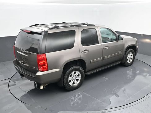 Used 2014 GMC Yukon SLT w/ SLT-2 Equipment Package AWD/4WD image 27