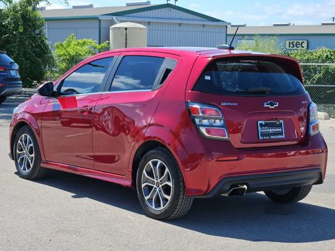 Used 2020 Chevrolet Sonic LT w/ Convenience Package FWD image 3