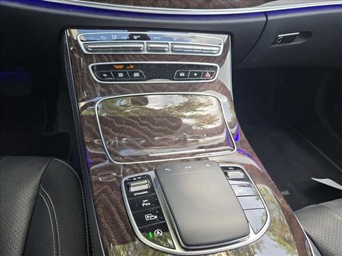 Used 2021 Mercedes-Benz E 350 Sedan image 11