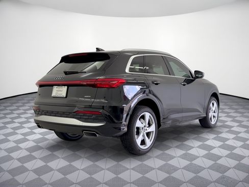 Used 2025 Audi Q5 Premium Plus w/ Premium Plus AWD/4WD image 9