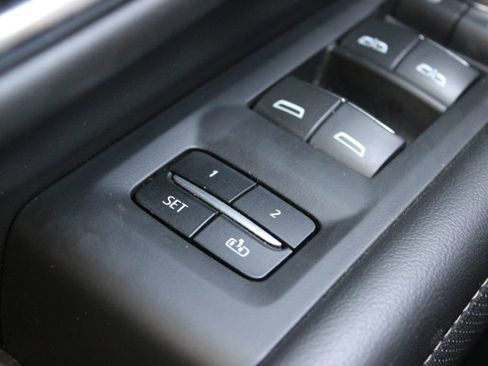 Used 2024 Chevrolet Tahoe Premier image 24