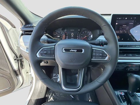 Used 2023 Jeep Compass Limited AWD/4WD image 37
