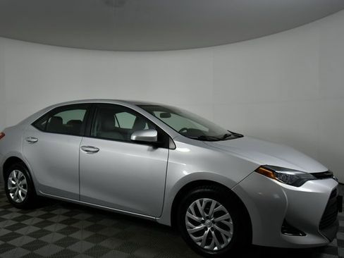 Used 2017 Toyota Corolla L image 9