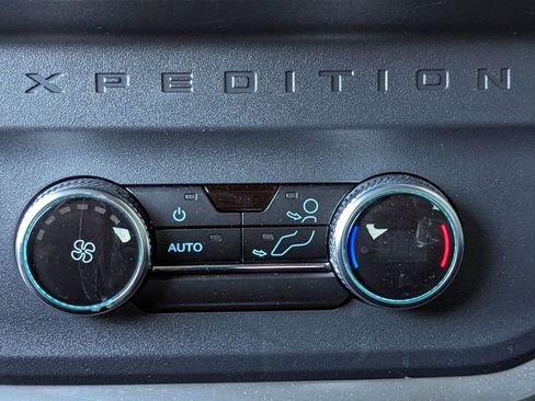 New 2025 Ford Expedition Max Active image 17