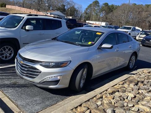 Used 2020 Chevrolet Malibu LT image 3