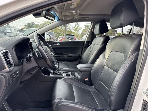 Used 2017 Kia Sportage SX image 11