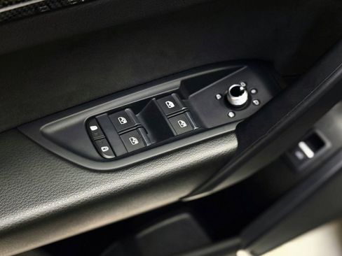 Used 2022 Audi SQ5 Premium w/ Convenience Package image 13