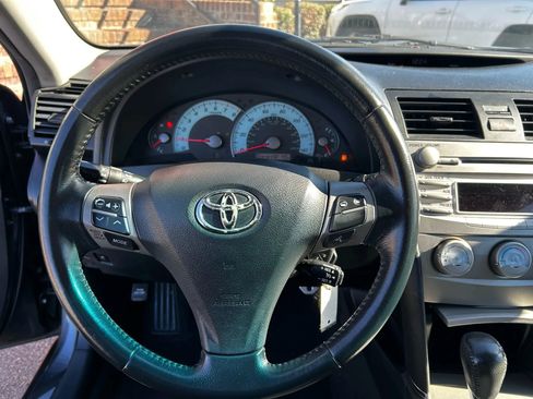 Used 2011 Toyota Camry SE image 14