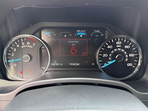 Used 2020 Ford F150 Lariat w/ Equipment Group 502A Luxury AWD/4WD image 26