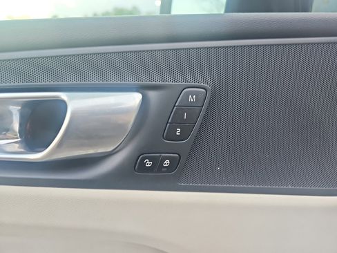 Used 2024 Volvo XC60 B5 Plus w/ Protection Package Premier image 12