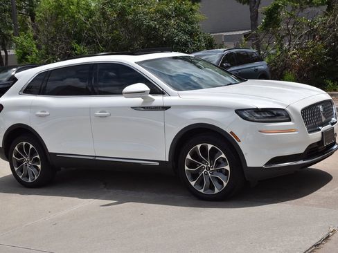Used 2023 Lincoln Nautilus Reserve w/ Equipment Group 201A AWD/4WD image 5