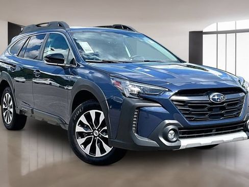 Used 2025 Subaru Outback Limited AWD/4WD image 3